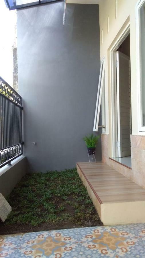 Homestay Wahyudi 1 Syariah Tlekung Экстерьер фото